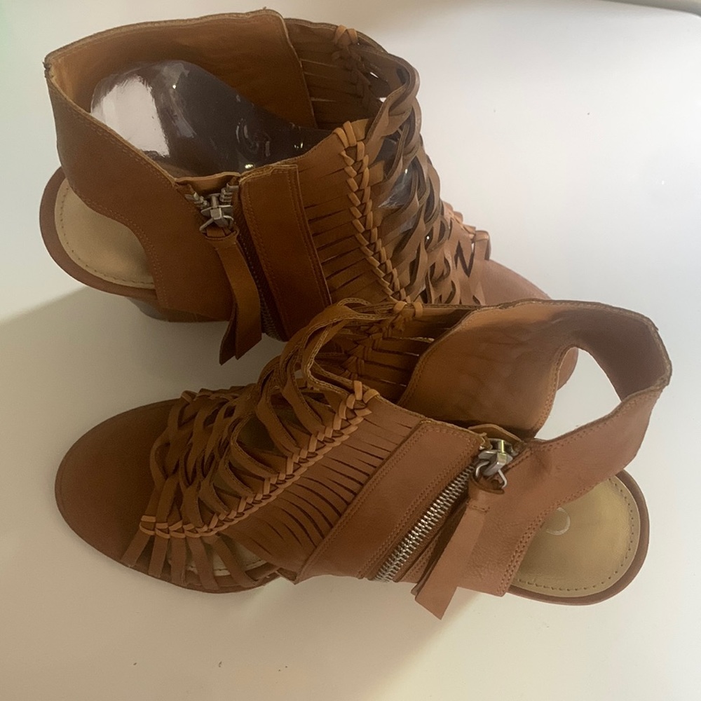 Brown casual heels